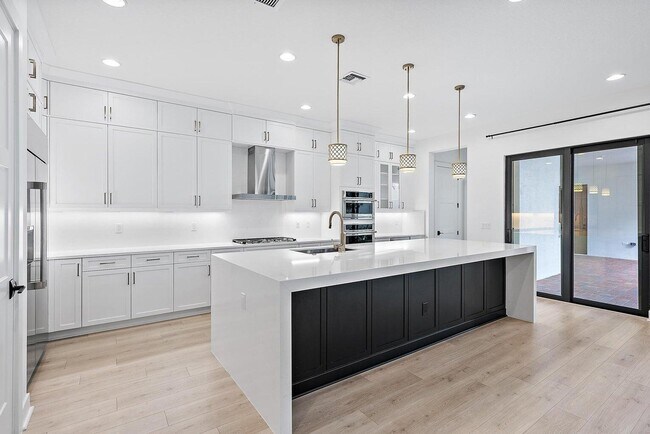 Building Photo - 13128 Alton Rd