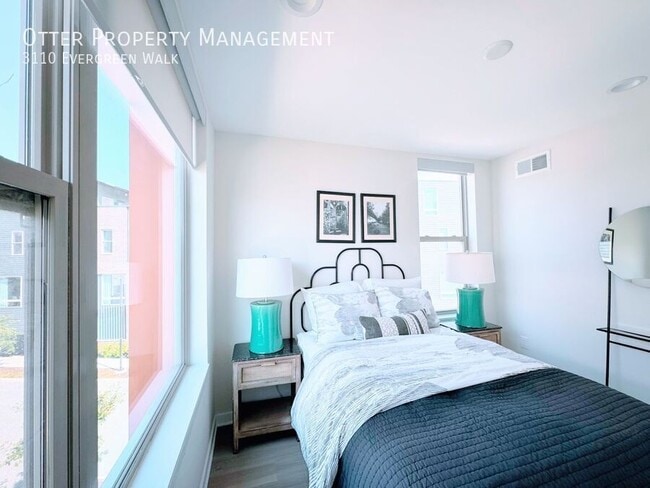 Building Photo - 3110 Evergreen Walk