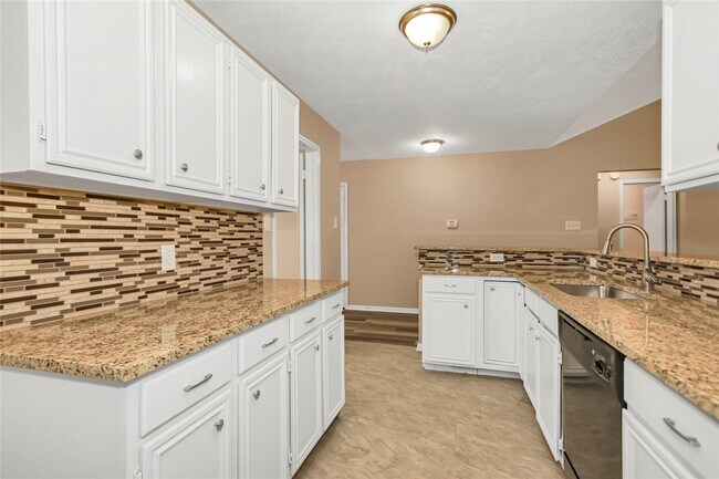 Building Photo - 8235 Alabaster Dr