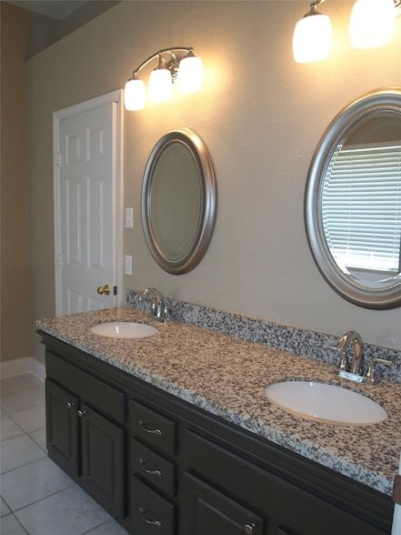 Building Photo - 20838 Kings Clover Ct