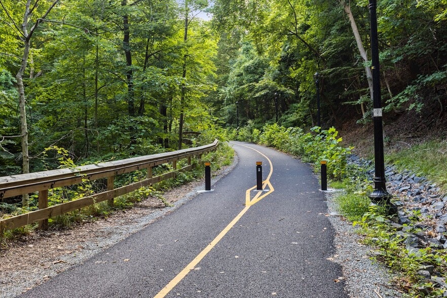 Great trails - 3616 Connecticut Ave NW