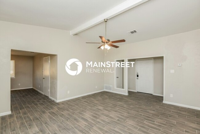 Building Photo - 2606 Shenandoah Dr