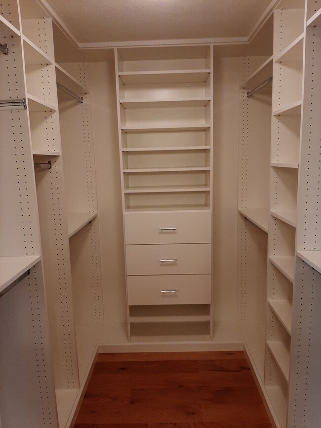 Building Photo - 1103 Belladonna Dr