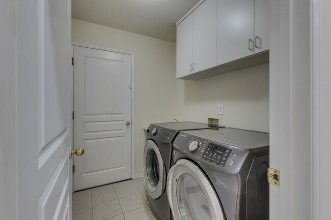 Building Photo - KLAHANIE Rental Home Available in August!