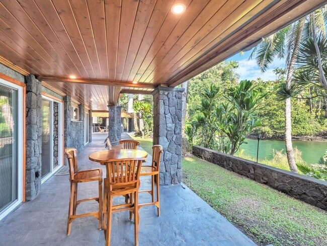 Building Photo - Oceanfront Estate: The Honolii Hale