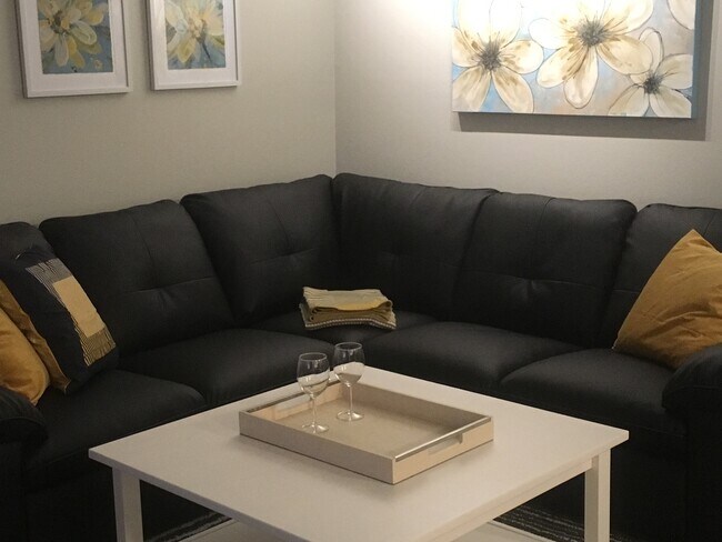 Building Photo - 1260 York St