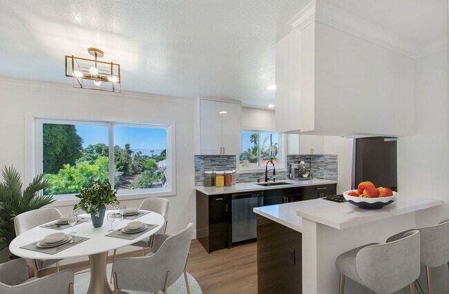 Building Photo - 117 Avenida Algodon