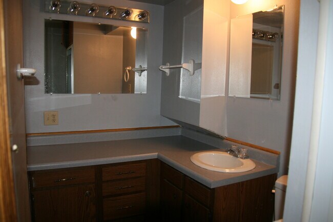 Building Photo - 3 bed house in Beresford