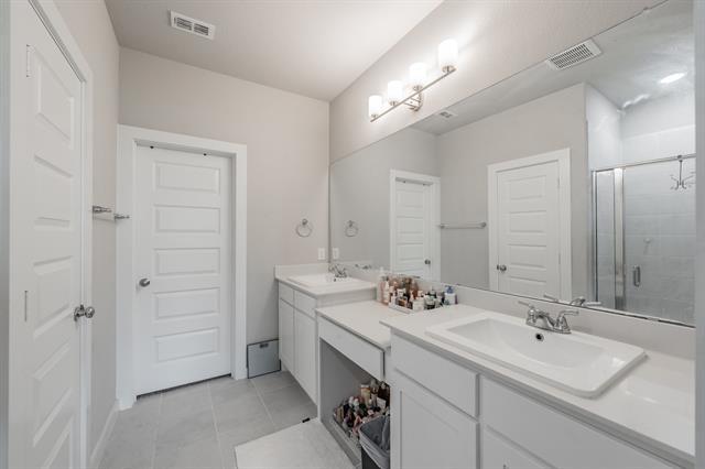 Building Photo - 3202 Glorioso Dr