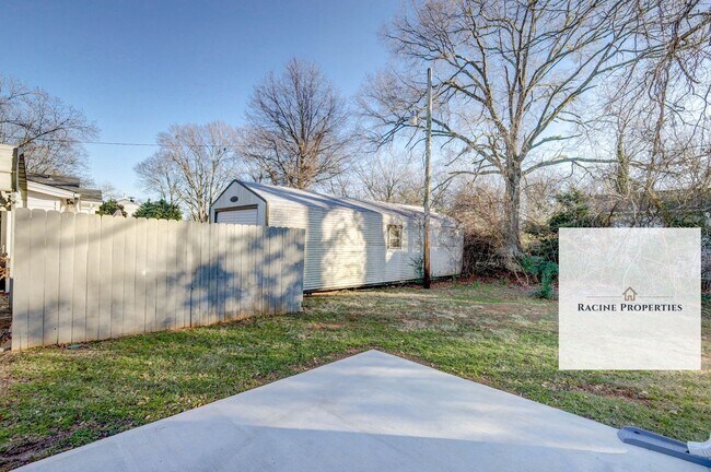 Building Photo - Charming Three Bedroom in Greer, SC