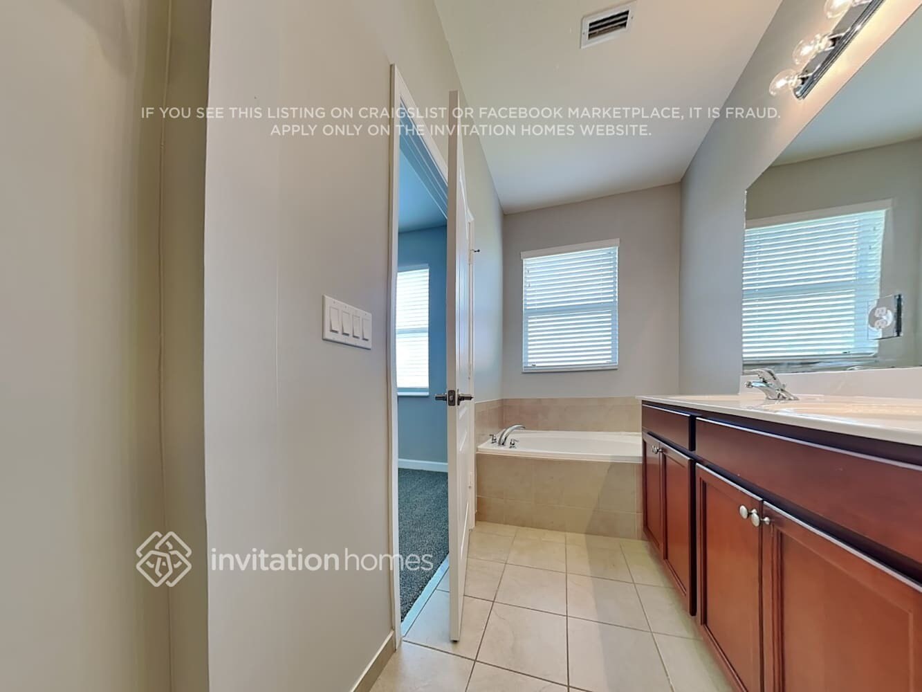 Building Photo - 9731 SW Purple Martin Way