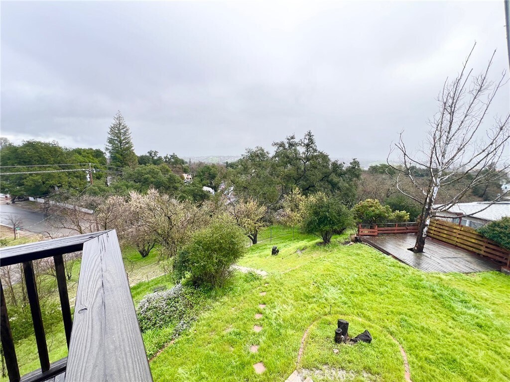 Building Photo - 15 Hillcrest Dr