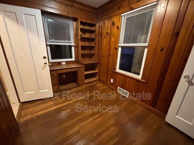 Building Photo - 107 Edgewood Ave