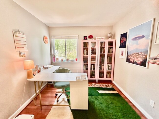 Building Photo - Welcome to this Lovely Home in Reston, VA!