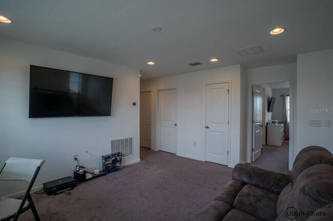 Building Photo - 929 Fallon Hills Dr