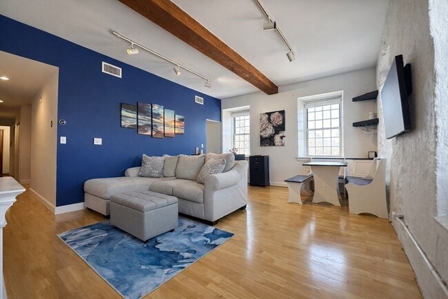 Building Photo - 7 S Stone Mill Dr