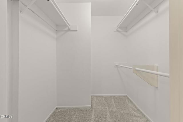 Building Photo - 640 S Lake Ave