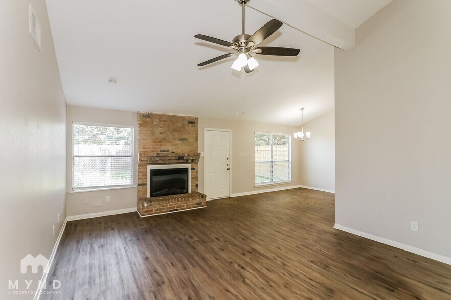 Building Photo - 15831 Pryor Dr