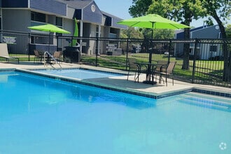Building Photo - The Arts Apts at Park Place