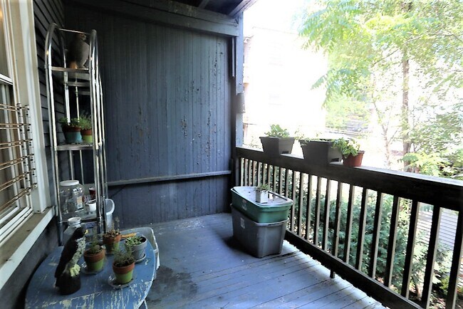 Building Photo - 4849 N Seeley Ave