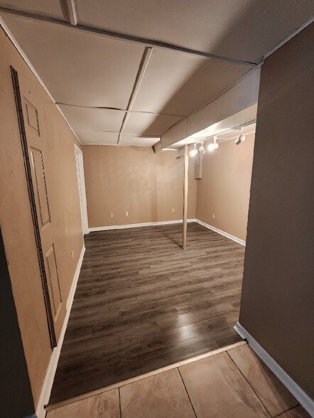 Building Photo - 39 Valleyview Cir