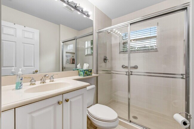 Building Photo - 9895 Tallyrand Dr