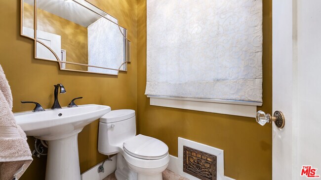 Building Photo - 1625 Opechee Way