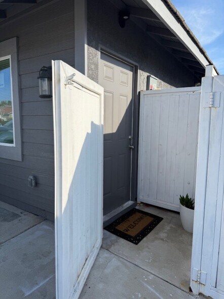 Building Photo - 25643 Onate Dr