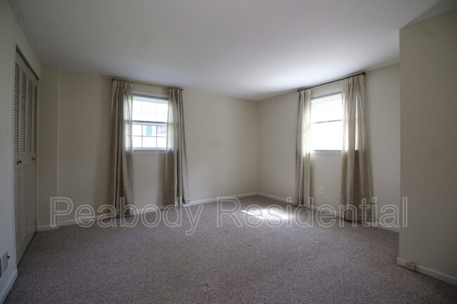 Building Photo - 5810 Sunderland Ct