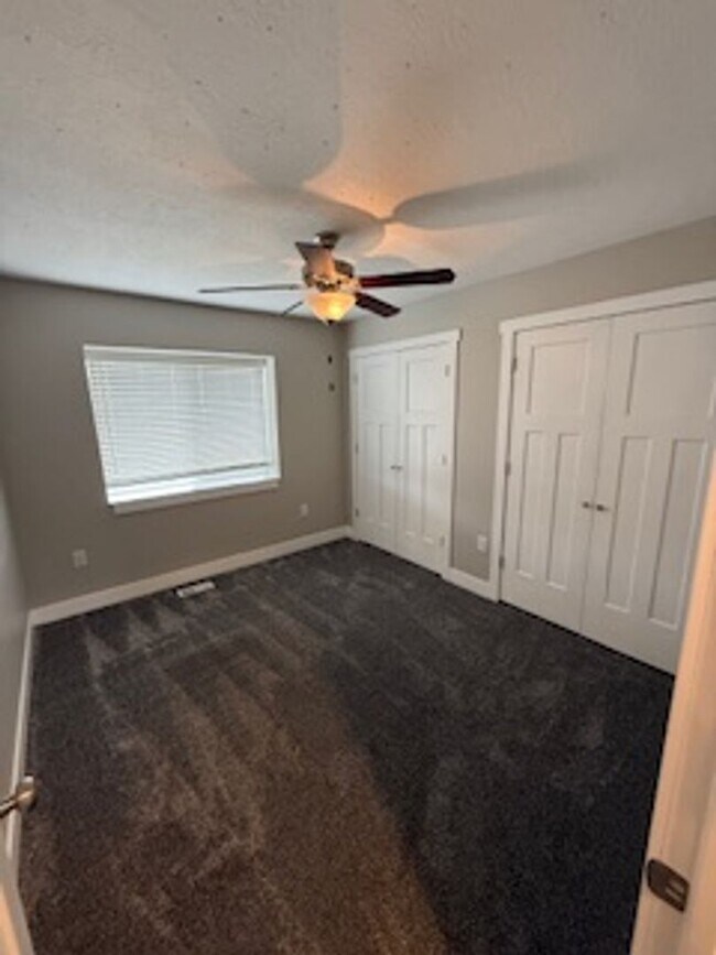 Building Photo - Gorgeous 6-bedroom, 4-bathroom in Charming Salem