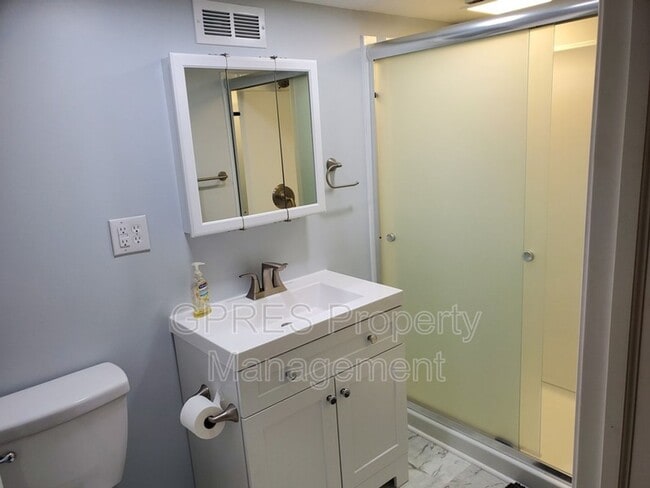 Building Photo - Great single family home in Verona