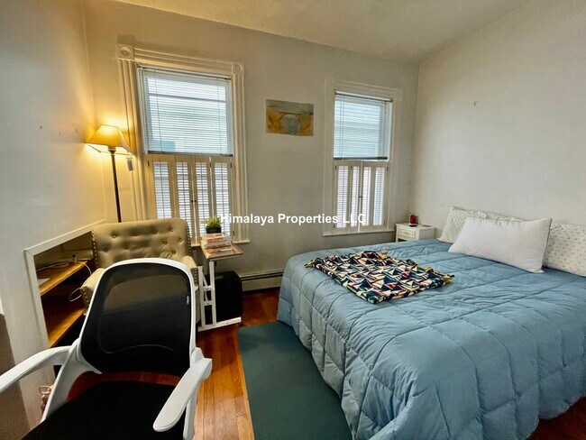 Building Photo - 12 Fisk Pl