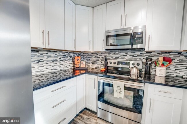 Building Photo - 11741 Summerchase Cir