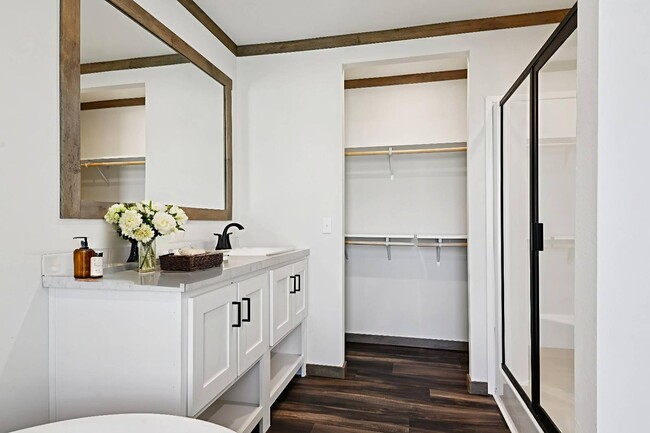 Building Photo - 1609 Swallowtail Dr