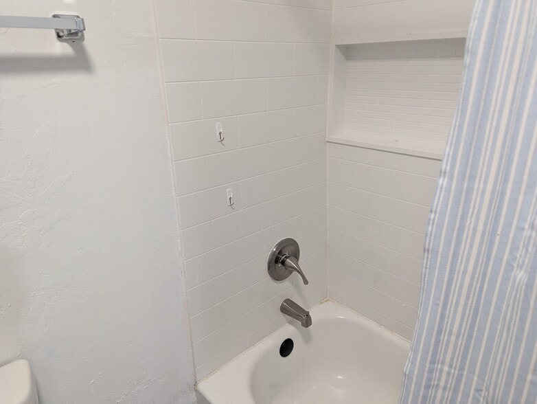 Building Photo - 7830 SW 97th Ave