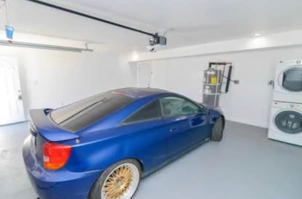 2 Car Garage - 536 R Ave
