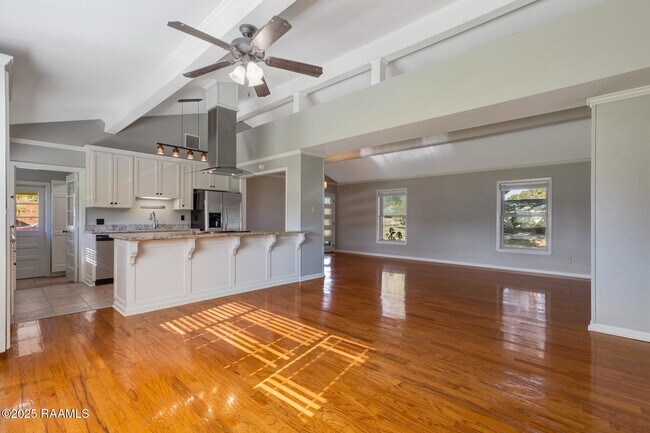 Building Photo - 101 Alonda Dr