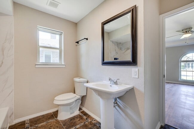 Building Photo - 1216 Horizon Trail