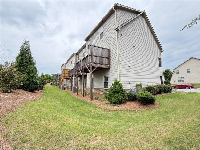 Building Photo - 2838 Vlg Pk Bnd