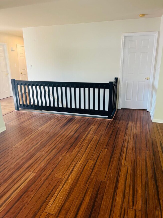 Building Photo - Spacious 3-Bedroom Home in Sought-After Be...
