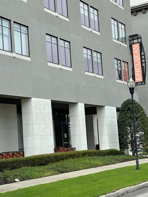 Building Photo - 1806 W Morrison Ave