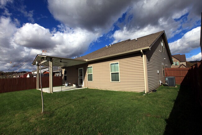 Building Photo - 1640 Brockton Ln