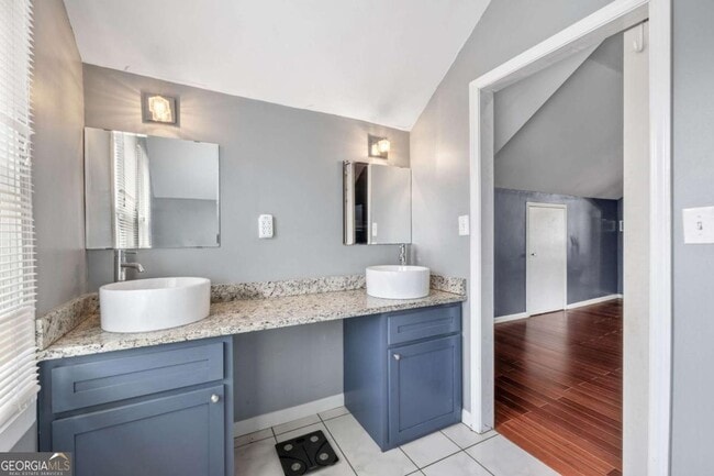 Building Photo - 1649 Beecher St SW