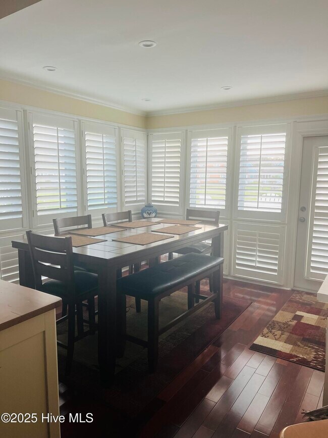 Building Photo - 609 Sloop Pointe Ln