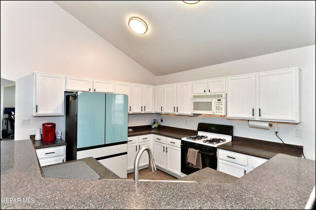 Building Photo - 10937 Northview Dr