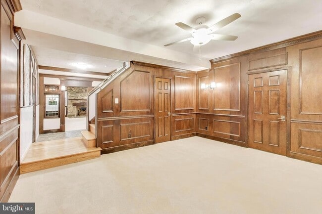 Building Photo - 4001 N Ridgeview Rd