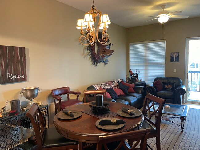 Building Photo - 1 bdrm at The Spur