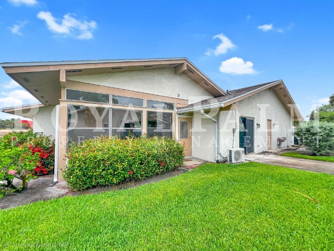 Building Photo - 3BR Home in The Forest — Renovated Elegance + One Month Rent Credit if You Apply by January 15th!