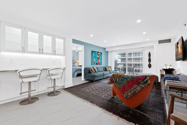 Building Photo - 3215 S Ocean Blvd