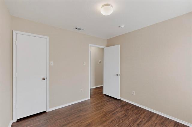 Building Photo - 9120 Sun Haven Way
